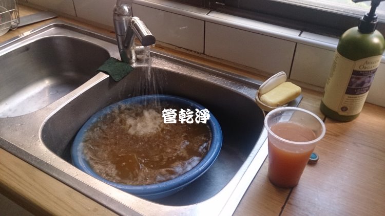 桃園中埔二街 水管清洗 之我家水龍頭有泥漿