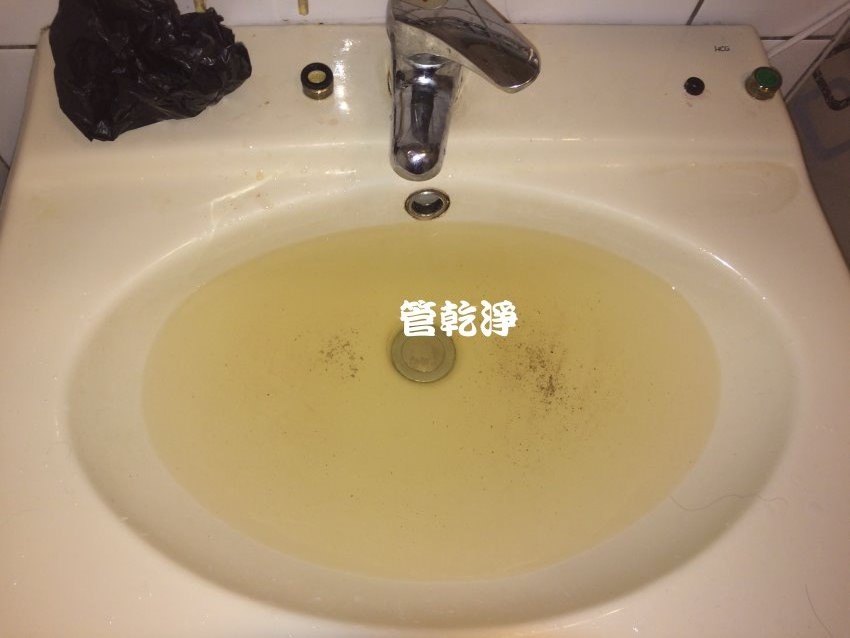 水管流出咖啡? 新竹 香山 富群街 水管清洗