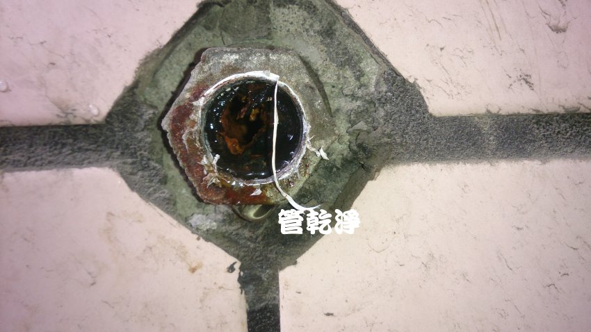 水管流出棕色泉水? 台北 松山 八德路 水管清洗