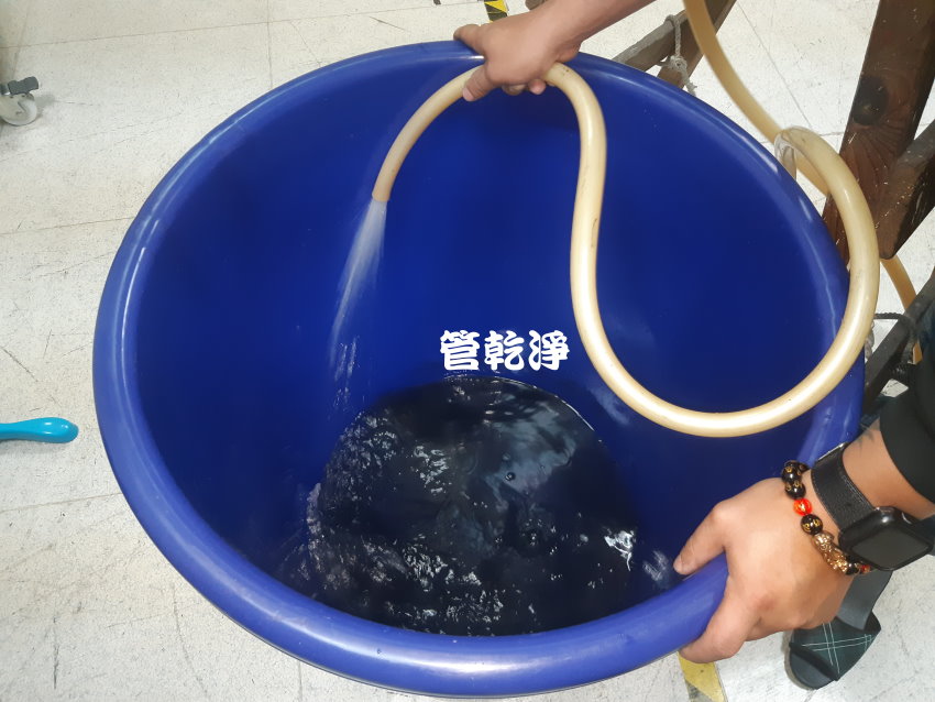 儲氣槽流出黑水? 新竹 湖口 大同路 洗氮氣管